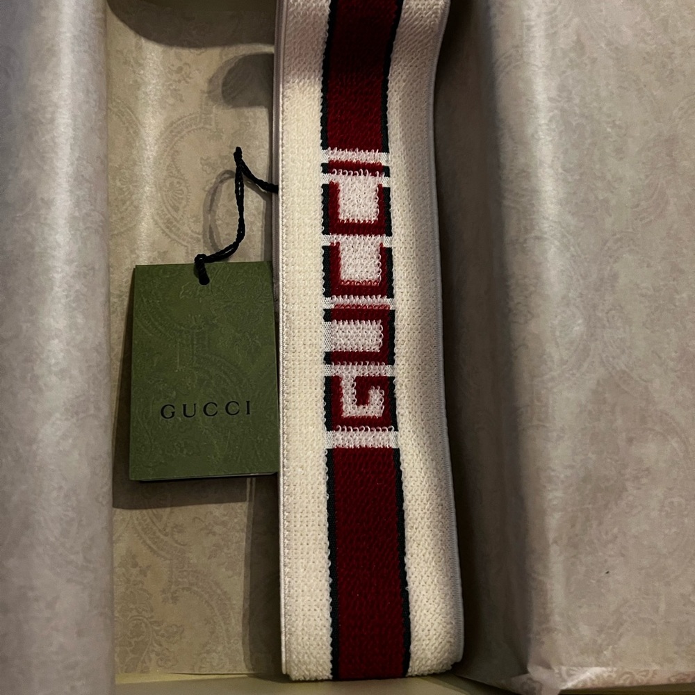 New with tags AUTHENTIC GUCCI headband size M